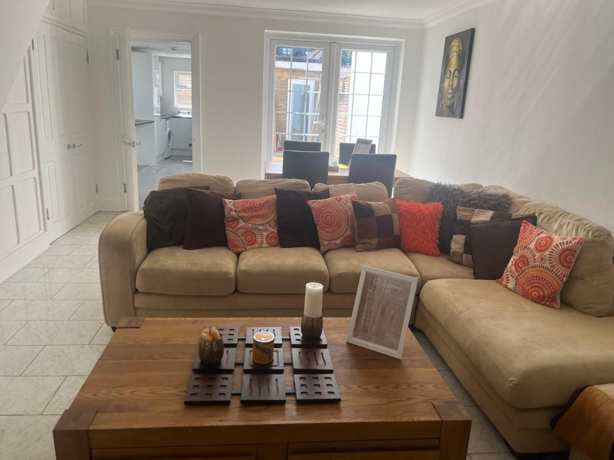 City Reach Retreat Spacious 4Bed House Startford Maryland Great Transport Links 伦敦 外观 照片